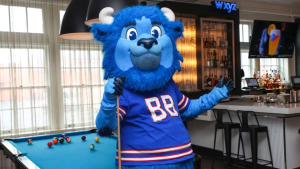 Billy the Buffalo in the wxyz bar at 500 Pearl